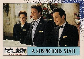 1992 Topps Home Alone 2 #6 A Suspicious Staff Front