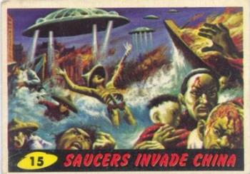 1962 Topps Mars Attacks #15 Saucers Invade China Front