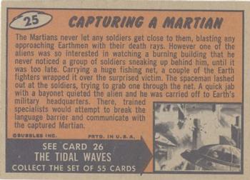 1962 Topps Mars Attacks #25 Capturing a Martian Back