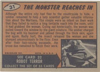 1962 Topps Mars Attacks #31 The Monster Reaches In Back