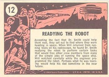 1966 Topps Lost in Space #12 Readying The Robot Back