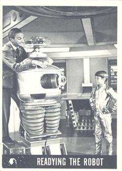 1966 Topps Lost in Space #12 Readying The Robot Front