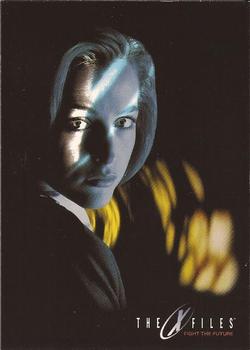 1998 Topps The X-Files: Fight the Future #4 Dana Scully Front