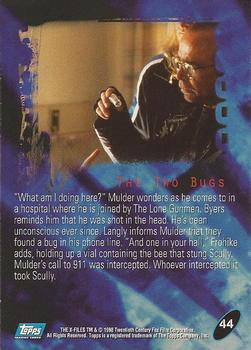 1998 Topps The X-Files: Fight the Future #44 The Two Bugs Back