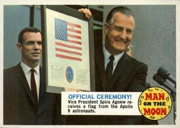 1969 Topps Man on the Moon #40B Official Ceremony Front