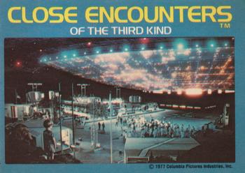 1978 Wonder Bread Close Encounters of the Third Kind #22 The Mother Ship at the Base Camp Front