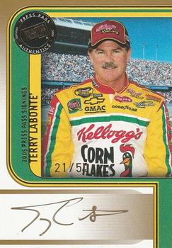 2005 Press Pass - Signings Gold #NNO Terry Labonte Front