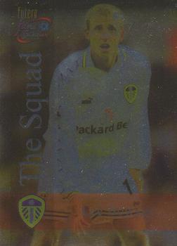 2000 Futera Fans Selection Leeds United - Foil #113 Lee Bowyer Front