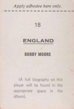 1970 FKS Publishers Mexico 70 World Cup Soccer Stars #18 Bobby Moore Back