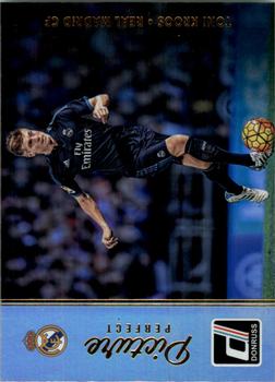 2016-17 Donruss - Picture Perfect Holographic #13 Toni Kroos Front