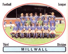 1981-82 Panini Football 82 (UK) #397 Team Group Front