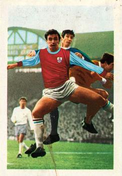 1969-70 FKS Publishers Wonderful World of Soccer Stars #18 Colin Blant Front