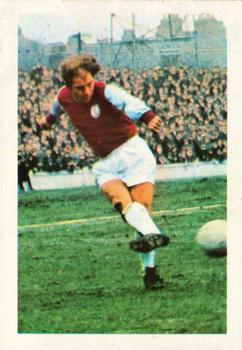 1969-70 FKS Publishers Wonderful World of Soccer Stars #20 Ralph Coates Front