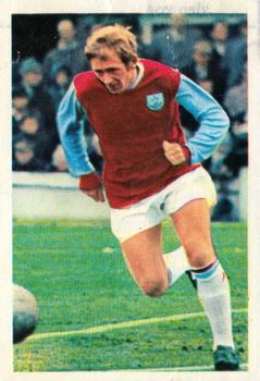 1969-70 FKS Publishers Wonderful World of Soccer Stars #21 Doug Collins Front