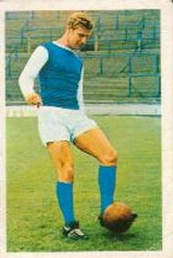 1969-70 FKS Publishers Wonderful World of Soccer Stars #219 Vic Mobley Front