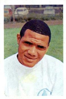 1967-68 FKS Publishers Wonderful World of Soccer Stars #NNO Albert Johanneson Front
