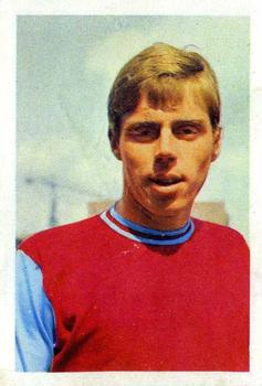 1967-68 FKS Publishers Wonderful World of Soccer Stars #NNO Harry Redknapp Front
