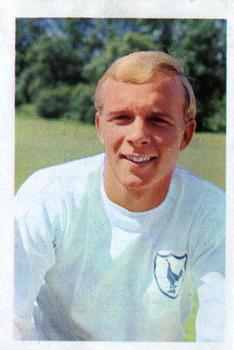1968-69 FKS Publishers Wonderful World of Soccer Stars #271 Phil Beal Front