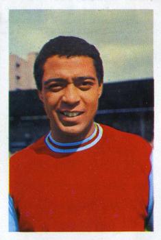 1968-69 FKS Publishers Wonderful World of Soccer Stars #306 John Charles Front