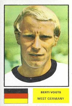 1974 FKS Wonderful World of Soccer Stars World Cup #111 Berti Vogts Front