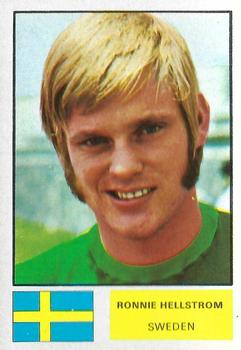 1974 FKS Wonderful World of Soccer Stars World Cup #211 Ronnie Hellstrom Front