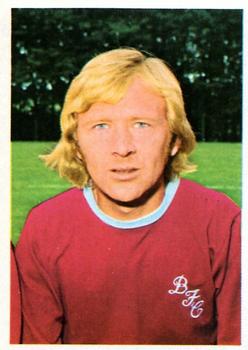 1975-76 FKS Soccer Stars #45 Doug Collins Front