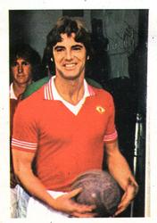1977 FKS Euro Soccer Stars '77 #97 Martin Buchan Front