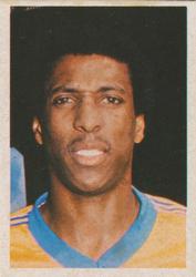 1981-82 FKS Publishers Soccer 82 #223 Viv Anderson Front