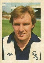 1981-82 FKS Publishers Soccer 82 #335 Derek Statham Front