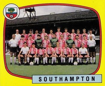 1987-88 Panini Football 88 (UK) #304 Team Group Front