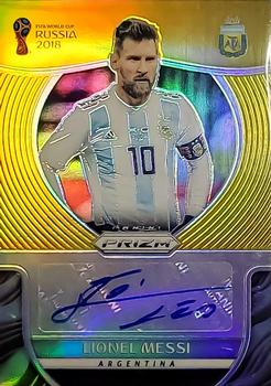2018 Panini Prizm FIFA World Cup - Signatures Prizms Gold #S-LM Lionel Messi Front