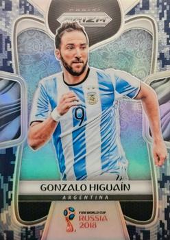 2018 Panini Prizm FIFA World Cup - Camo Prizm #5 Gonzalo Higuain Front