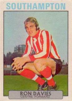 1971-72 A&BC Gum English Footballers (Purple Backs) #29 Ron Davies Front