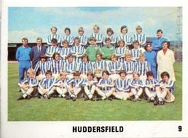1970 The Sun Football Swap Cards #9 Team Photo Front