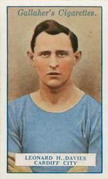 1928 Gallaher Ltd Footballers #68 Leonard H Davies Front
