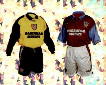 1995-96 Merlin's Premier League 96 #351 Home Kits Front