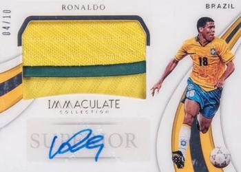 2018-19 Panini Immaculate Collection - Superior Swatch Signatures #SU-RO Ronaldo Front