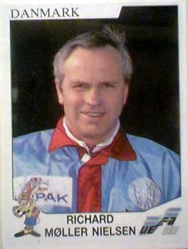 1992 Panini Euro '92 Stickers #215 Richard Moller-Nielsen Front