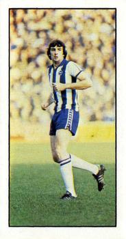 1980-81 Bassett & Co. Football #22. Ray Clarke Front