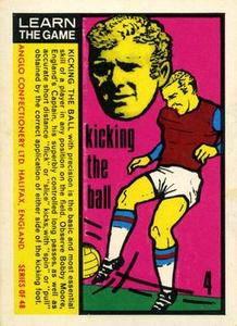 1970 Anglo Confectionery Learn The Game #4 Bobby Moore Front