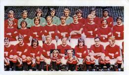 1971-72 The Mirror Mirrorcard Star Soccer Sides #13 Manchester United Front