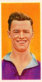 1960 Barratt & Co. Famous Footballers (A8) #33 Peter McParland Front