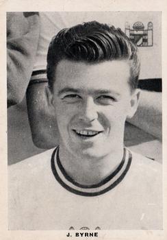1961 Leaf Footballers #1 Johnny Byrne Front