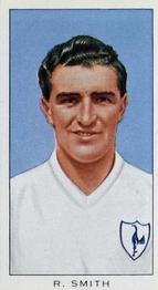 1961 Kellogg's International Soccer Stars #10 Bobby Smith Front