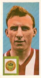 1963 Comet Sweets Footballers and Club Colours #42 Derek Pace Front