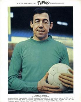 1967-68 Ty-Phoo International Football Stars Series 1 (Premium) #2 Gordon Banks Front