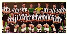1958-59 Soccer Bubble Gum Soccer Teams #8 Notts County Front