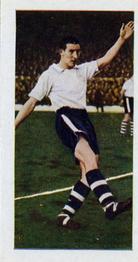 1957 Cadet Sweets Footballers #34 Walter Kelly Front