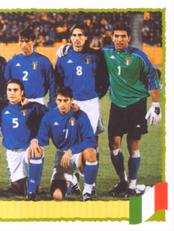2000 Panini UEFA Euro Belgium-Netherlands Stickers #166 Team Italy Front