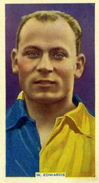 1936 Godfrey Phillips Soccer Stars #39 Willis Edwards Front